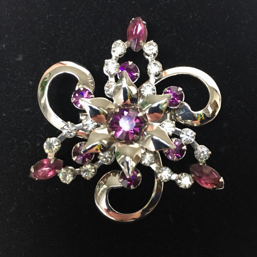 Vintage 1950s Floral Purple Rhinestone Brooch